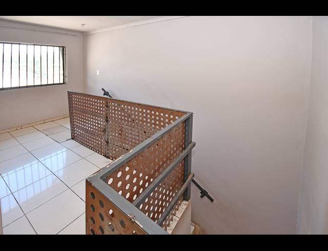 9 BEDROOM HOUSE FOR SALE IN MAYFAIR